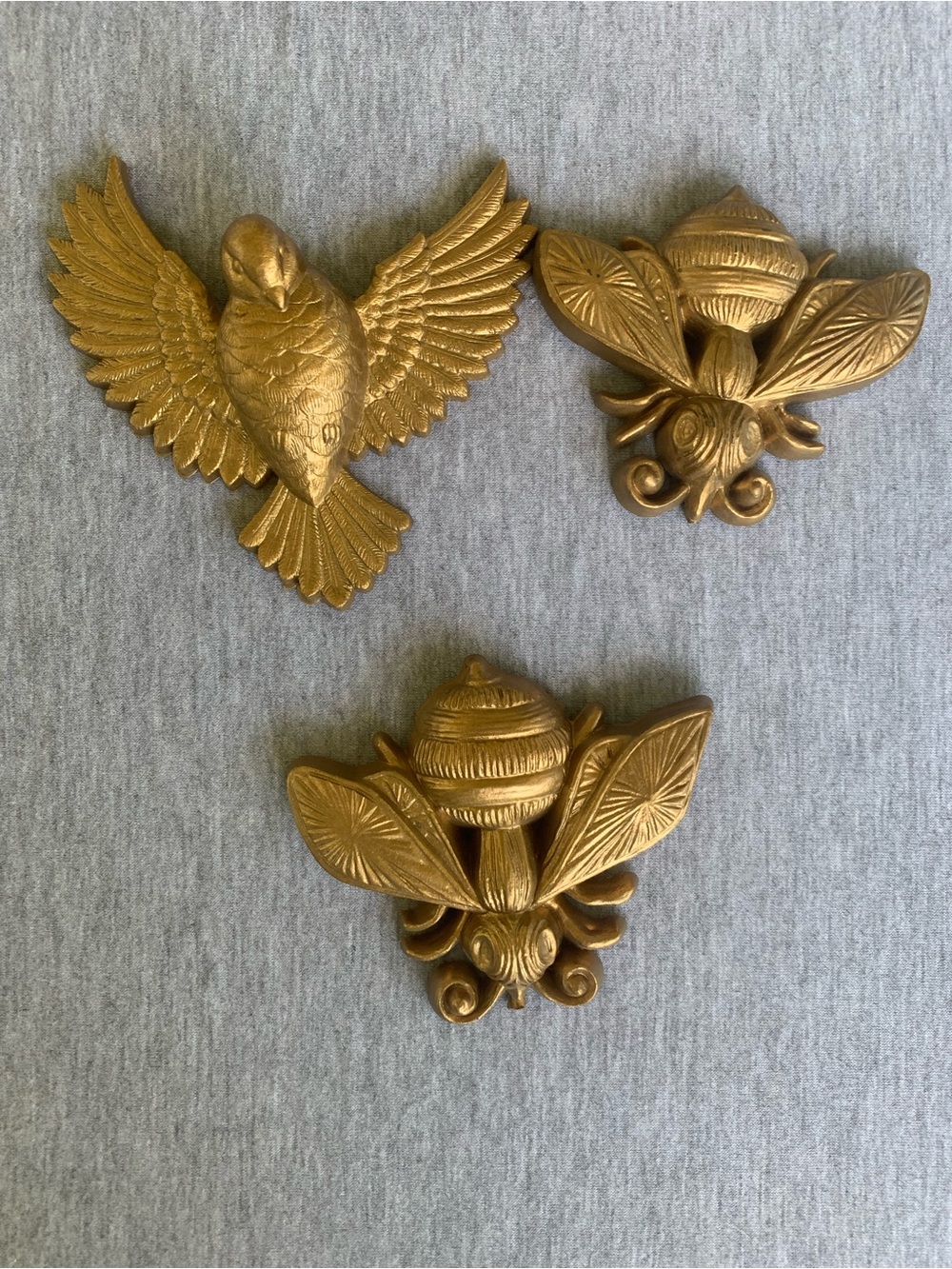 Vintage Honey Bee Decorative Wall Decor 1970 Burwood + Flying Dove #4825 Bundle